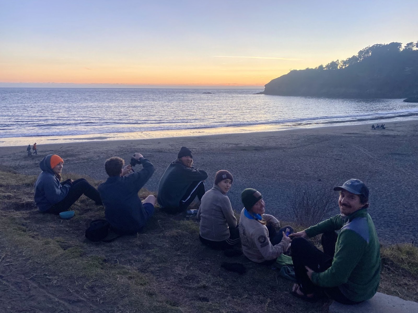 Leonie Walderich and Crew on the Beach