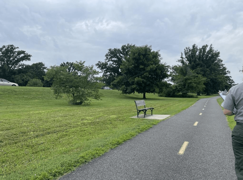 George Washington Memorial Parkway pathway and bench