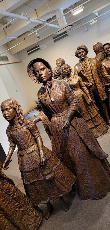 Bronze statues of slavery abolishment activists